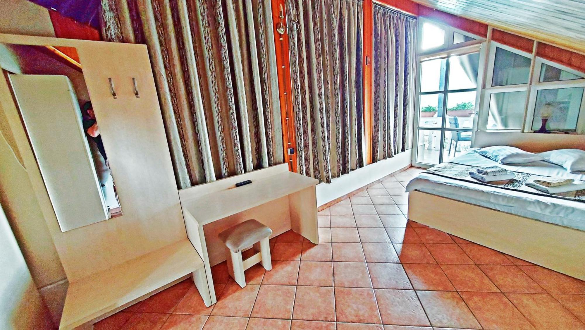 Hotel Casa Giulia Băile Olăneşti Camera foto